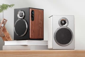 FIIO、USBやLDAC接続できる2ウェイアクティブスピーカー「SA1」
