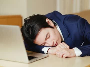 短い昼寝は脳にいい…「つながりのある記憶力」を高める【科学が証明！ストレス解消法】