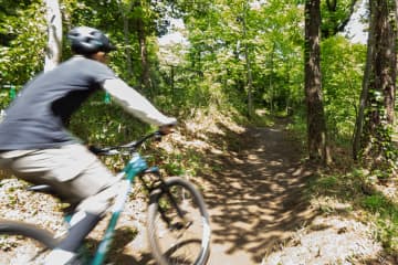 【e-bike試乗レビュー】e-MTBのトレイルライド楽しすぎて草、というか泥。トレイルアドベンチャーで初体験!!