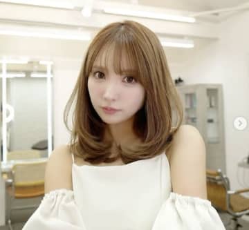 「いいね1.7万超！少しだけイメチェン…」三上悠亜、ミディアムスタイルが話題に！「やっぱり美のプロ」