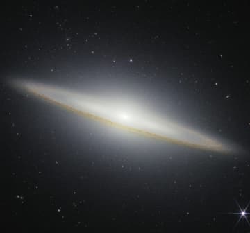 ジェームズ・ウェッブ宇宙望遠鏡が観測した「ソンブレロ銀河」の最新画像【今日の宇宙画像】