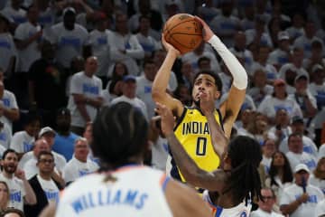 NBA決勝、ペーサーズが先勝　終了間際に逆転