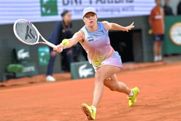 シフィオンテクが全仏オープン４連覇逃す！準決勝で現女王サバレンカに敗れ連勝記録も26でストップ＜SMASH＞