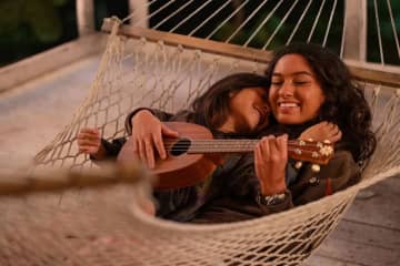 ブルーノ・マーズがプロデュース　『リロ＆スティッチ』音楽制作の裏側に迫る特別映像公開