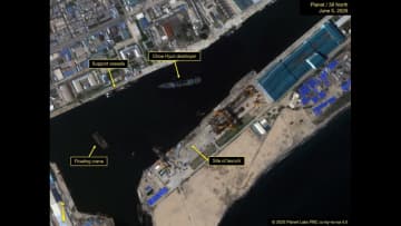 「進水式で横倒しの駆逐艦、進水に成功」北朝鮮メディアが伝える　今後は専門家による再検査と修理作業へ