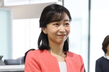 「ご公務の趣旨と違っている」佳子さま　着回しの多さにファッションライターが警鐘…ブラジルにも眞子さんゆずりのアクセサリーをお選び!?︎