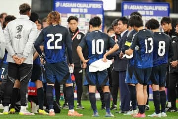 長嶋茂雄さんは震える左手で「勝つ、勝つ、勝つ」。テストの意味合いが大きいなら、指揮官は軽々しく「勝利」という言葉を口にすべきではなかったのではないか