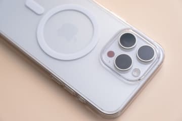 iPhone 17は「45Wワイヤレス充電」対応か。アップルがQi 2.2対応MagSafe充電器を準備中