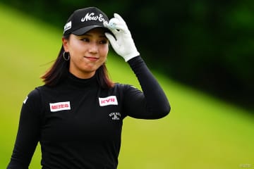 宮田成華が初優勝へ首位発進 川崎春花ら2打差2位 キム・ヒョージュは21位