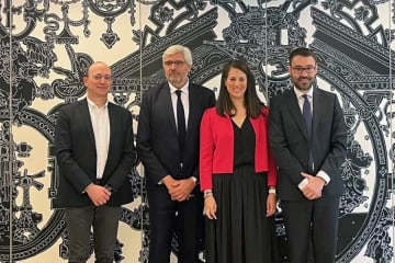 フランス観光開発機構、パリ・イル＝ド＝フランス地域圏代表団による記者発表会を開催