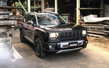 ダムド、ホンダ「WR-V」を角目の“ニューレトロ”な1台に仕立てるボディキット「リヴァーブ」
