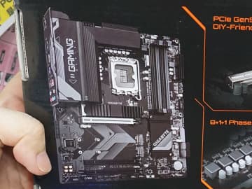 GIGABYTEのLGA1700マザー「B760 GAMING X DDR4 GEN5」