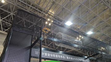 Lieraware、壁などにぶつかりながらでも飛行を継続できる小型ドローン「IBIS2」を展示[JapanDrone2025]