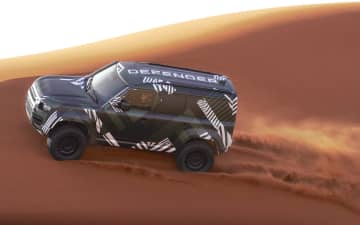 ディフェンダー、ダカール・ラリー2026参戦車両「DEFENDER DAKAR D7X-R」プロトタイプ公開