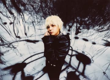 秋山黄色、ライブハウスツアー＜鬼奏本能＞開催決定。「今一度あなたの街に参ります」