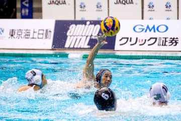 【水球日本選手権】元日本代表・荒井陸が新チームで快勝　白鵬女子も善戦