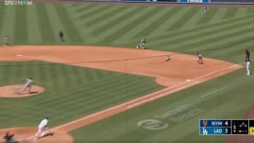 マジかよ！ 大谷翔平、フルスイングで“衝撃の光景”「エグいな」 “大谷シフト”を無効化→高速ゴロが狭い塁間を“秒で通過”「野手ドン引きだろ」