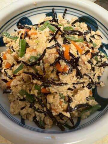 体に良いおばあちゃんの味＜ヒジキ入り炒り豆腐＞