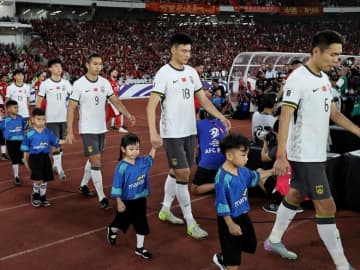 「史上最も弱い」「かつては日本、韓国と東アジアの３大強豪と呼ばれ…」W杯出場を逃した中国、母国メディアが根本的な問題点を指摘！「腐敗を根絶する必要がある」