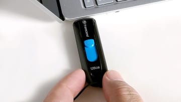 USBメモリ、紛失による情報漏えいリスクがあっても手放せない便利な理由とは？