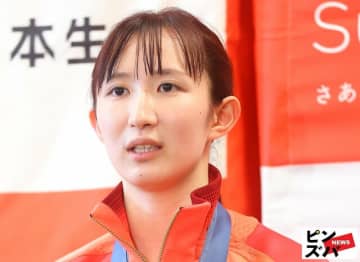 「もう完璧なモデル」早田ひな、ヴェネツィアでのサングラス＆デニムの私服姿で印象ガラリ「スタイル抜群」
