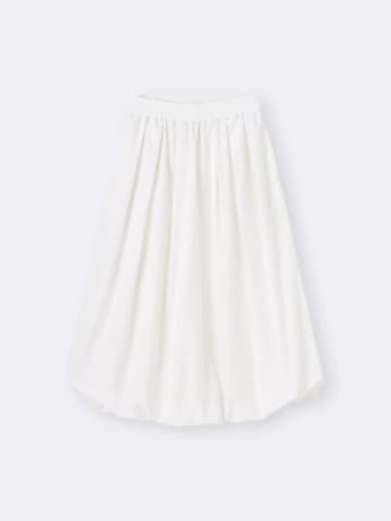 GUの値下げスカートは買っとかないと損するレベル！お洒落さんはもう持ってるから急がないと！