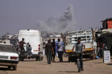 配給所の銃撃死者110人に　ガザ、夜間は「軍事区域」
