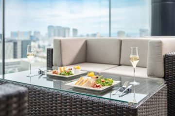 カンデオホテルズ大阪ザ・タワー、カフェ＆バー「THE C’s SKY CAFE ＆ BAR」を5月27日オープン