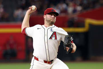 ダイヤモンドバックスの元CY賞右腕バーンズが今季終了　球団史上最高額で新加入も、右肘のトミー・ジョン手術へ