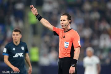 サッカー界で進むイノベーション…クラブW杯でレフェリーの“ボディカメラ”活用＆オフサイド判定も迅速化へ