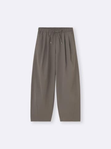 GUの「最旬パンツ」1本持っておいて大正解！ヘビロテ確実♡ラクなのにおしゃれで最高すぎる！