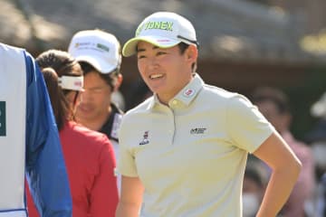 岩井明愛が２打差３位と好発進　日本勢８人がトップ２０入り、渋野日向子は６５位