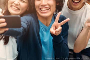 ファンと記念撮影したら顔をスタンプで隠され…　その後の“神対応”に「器がでかい」反響
