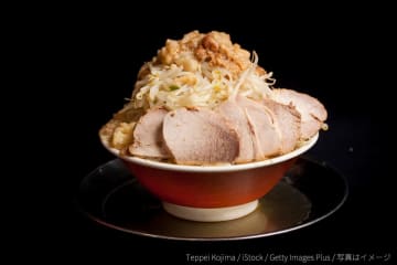 「ランチ後に眠くなる人」が摂るべき食事は…　「とろろそばより、二郎系ラーメン」専門家が実例を紹介