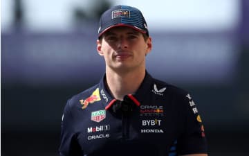 【Ｆ１】フェルスタッペンは失格にすべきか　故意疑惑の〝接触事故〟に７５％が「イエス」