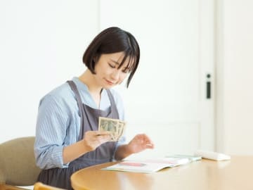 年収が180万円のパートとして働いていたら、将来もらえる年金はいくらになりますか？