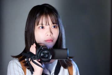 「鳥肌やばい」「衝撃展開すぎ」万琴（岸井ゆきの）が目撃した悲惨シーン…そこにいた人物の正体にSNS悲鳴　『恋は闇』8話