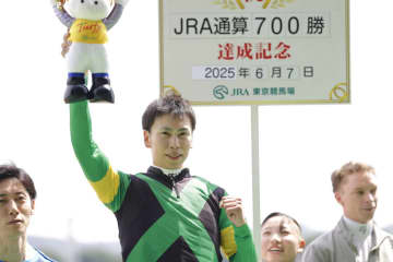 横山武史騎手、JRA通算700勝達成…東京7Rキューティリップで決める