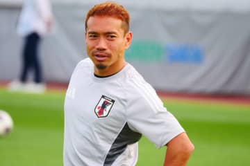 W杯まで1年、長友佑都の覚悟「自信は揺らがない」　FC東京の後輩にも言及「俵を笑わせることに…」