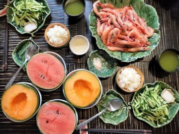 甘えびの刺身には極少量のこれをつけて食べると絶品！付け合わせのキュウリにも！