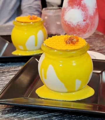 【新宿】驚きのかわいさ!まるで瓶に入ったはちみつのようなチーズケーキ