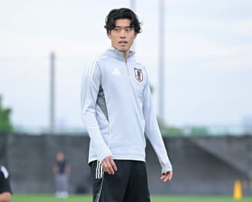 北欧で24発の日本人MF、ドイツ５位への電撃移籍を日本代表10番が “アシスト”！「去年からずっと訊いていた」