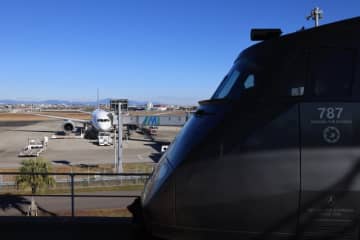 “奇跡”の二刀流？「737・787」、鉄道でも同じ型式が大活躍！