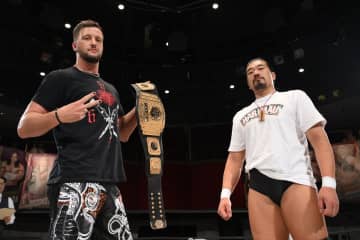 【DDT】KO-D無差別級王座前哨戦第2Rは樋口和貞がクリス・ブルックスにやり返す！「6・29後楽園まで気合入れていきます」
