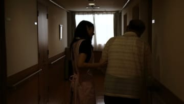 年金14万円の78歳父、1年半待って「ようやく特養に入所」も3ヵ月で退去勧告。月収29万円の49歳娘が施設長から告げられた「唖然のひと言」【FPの助言】
