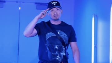 「かわいくて面白い」鈴木誠也、入場時の私服＆クールなキメポーズにファン沸く