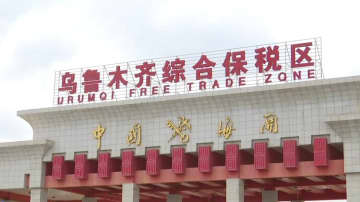定期貨物列車が自動車輸出後押し　中国新疆ウイグル自治区
