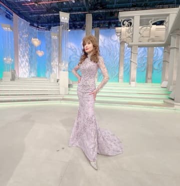 小柳ルミ子、お気に入りのドレスを着用した姿を公開「ゴージャス」「お人形さんみたい」の声