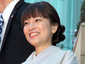 56歳・槇原敬之の雰囲気が！　ヒゲ白く　同い年美女が再会喜ぶ「とってもおひさしぶり」