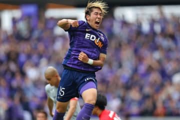 広島が死闘を制して準々決勝進出！ ２戦合計２－２で突入のPK戦の末に福岡を撃破！【ルヴァン杯PO第２戦】
